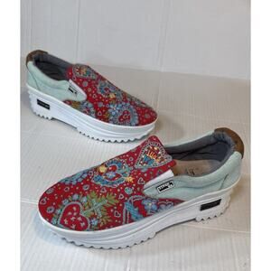 Zipak-Na Size 9 US Slip On Sneakers Shoes USA HandMade Floral Embroidered Hearts
